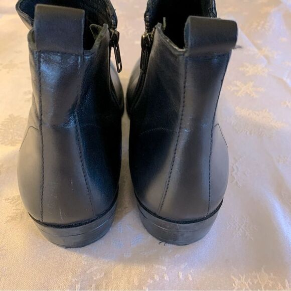 David Tate Black Leather Ankle Boots Zippers on Each Side Sz 10.5 Gorgeous - Picture 6 of 7